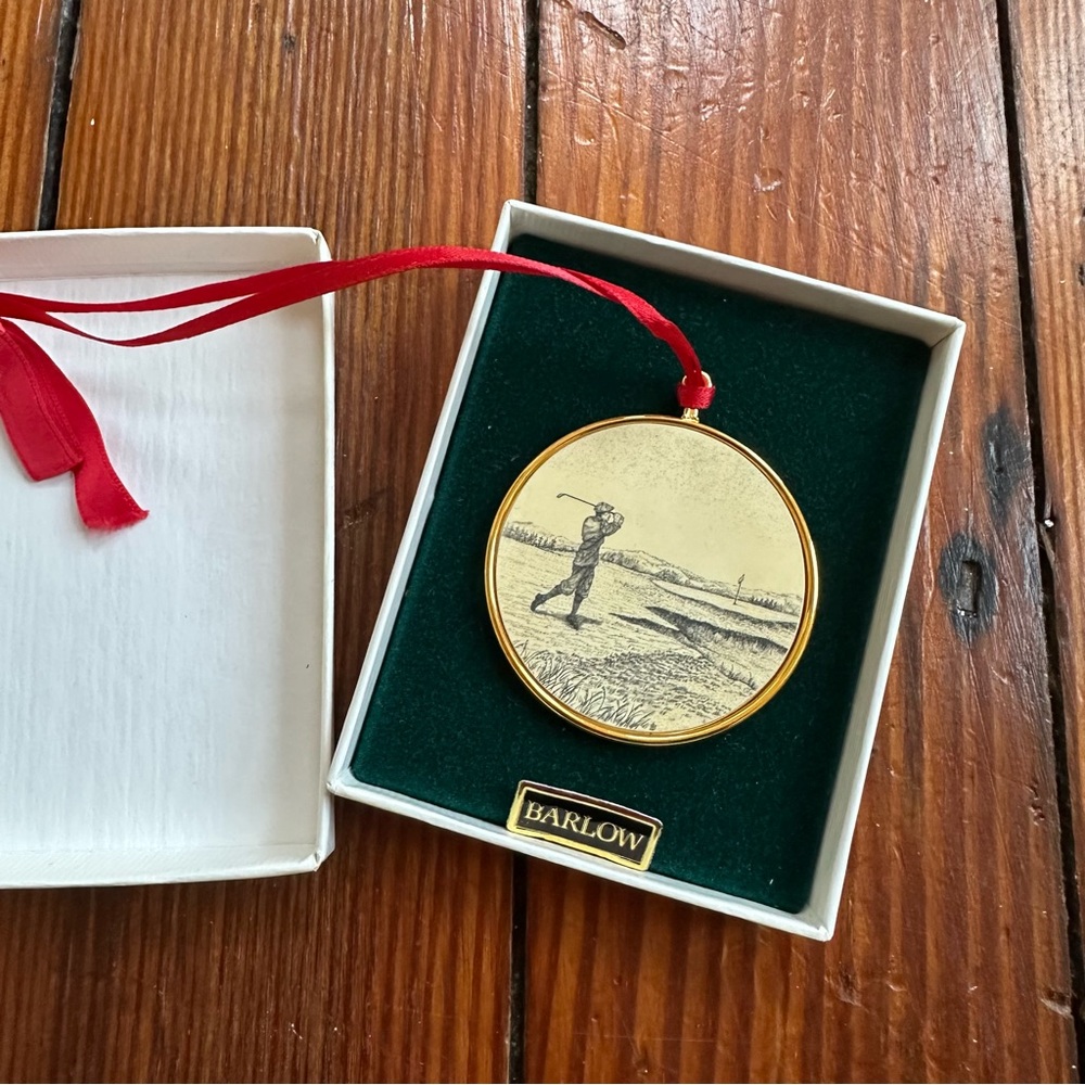 NIB Vintage 90s Barlow old fashioned golfer ornament